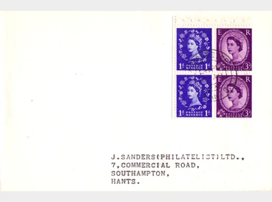 Stitched: QEII: 2s new se-tenant formats